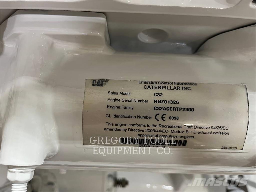 CAT C32 Tengeri segédmotorok