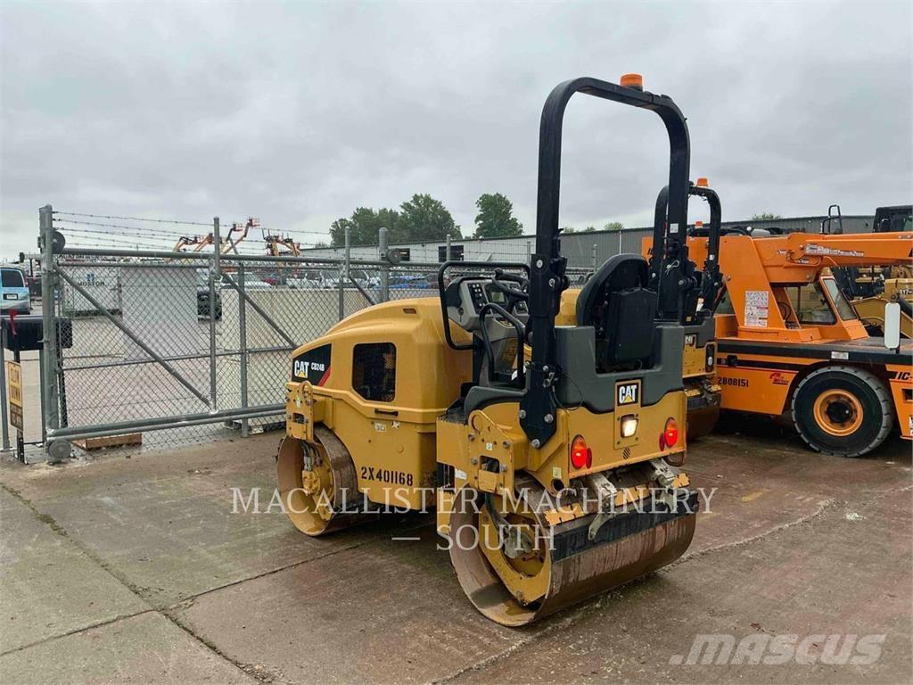 CAT CB 24 B Ikerdobos hengerek