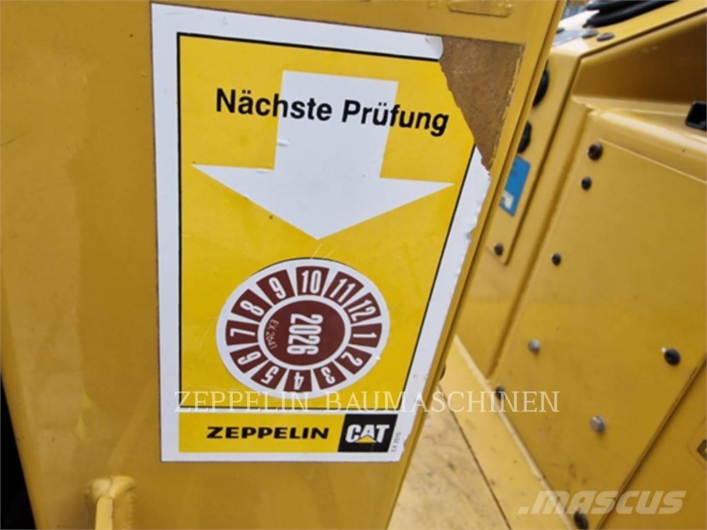 CAT CB1.7 Talajtömörítő gépek