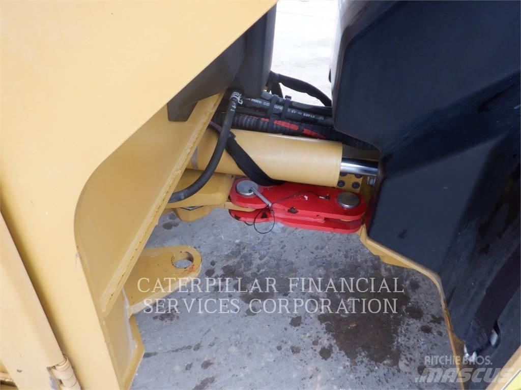 CAT CB10 Ikerdobos hengerek