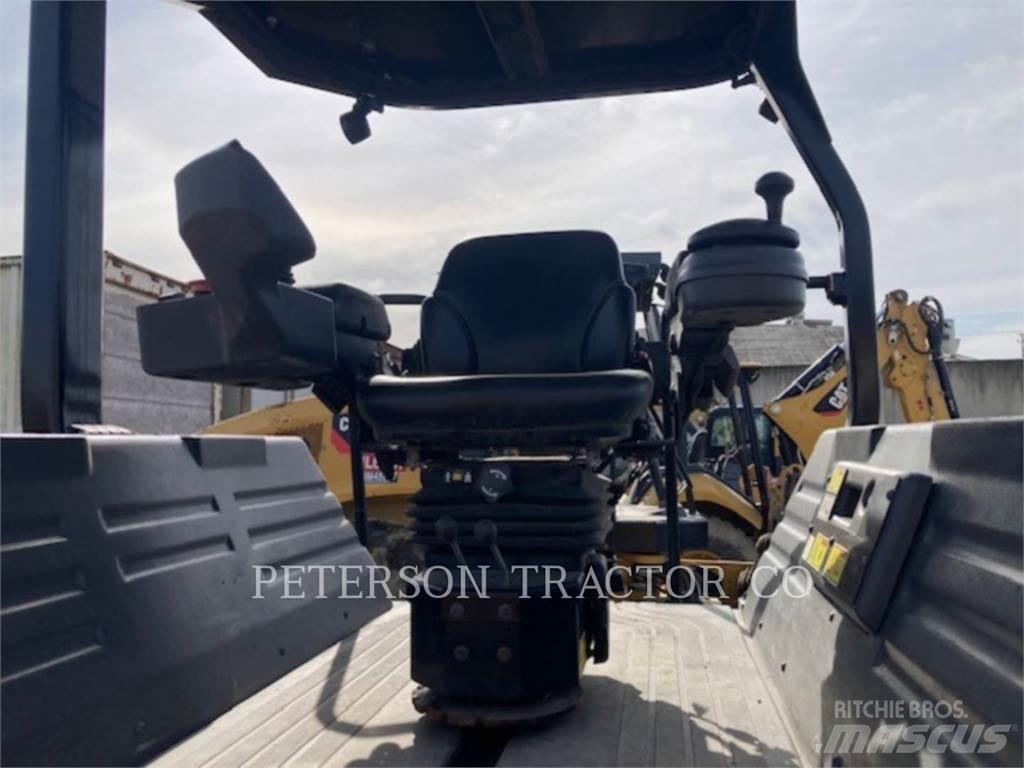 CAT CB13 Ikerdobos hengerek