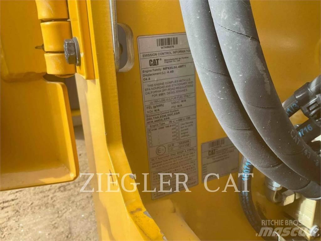 CAT CB13 Talajtömörítő gépek