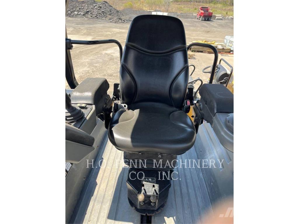 CAT CB13 Ikerdobos hengerek