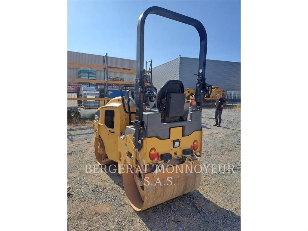 CAT CB2.5 Talajtömörítő gépek