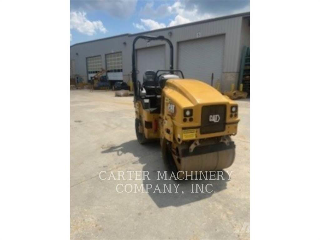 CAT CB2.5GC Talajtömörítő gépek