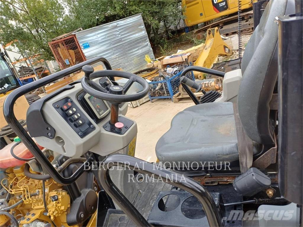 CAT CB2.7LRC Ikerdobos hengerek