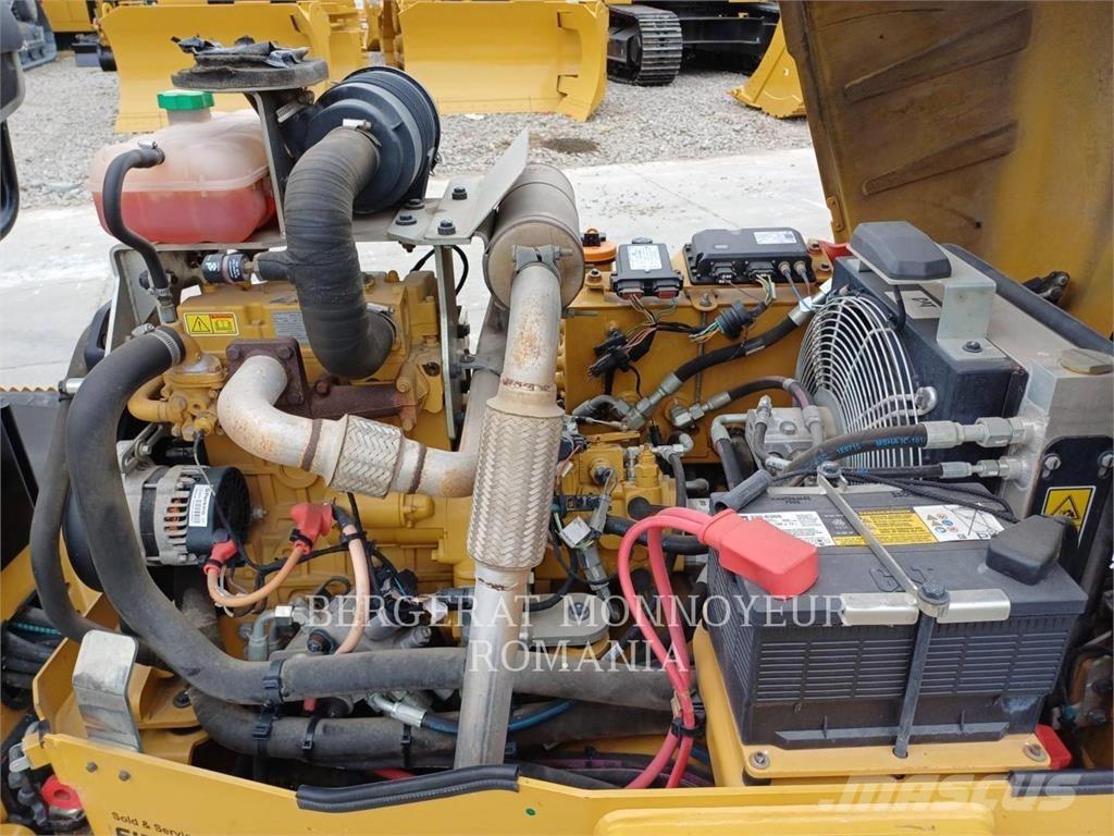 CAT CB2.7LRC Ikerdobos hengerek