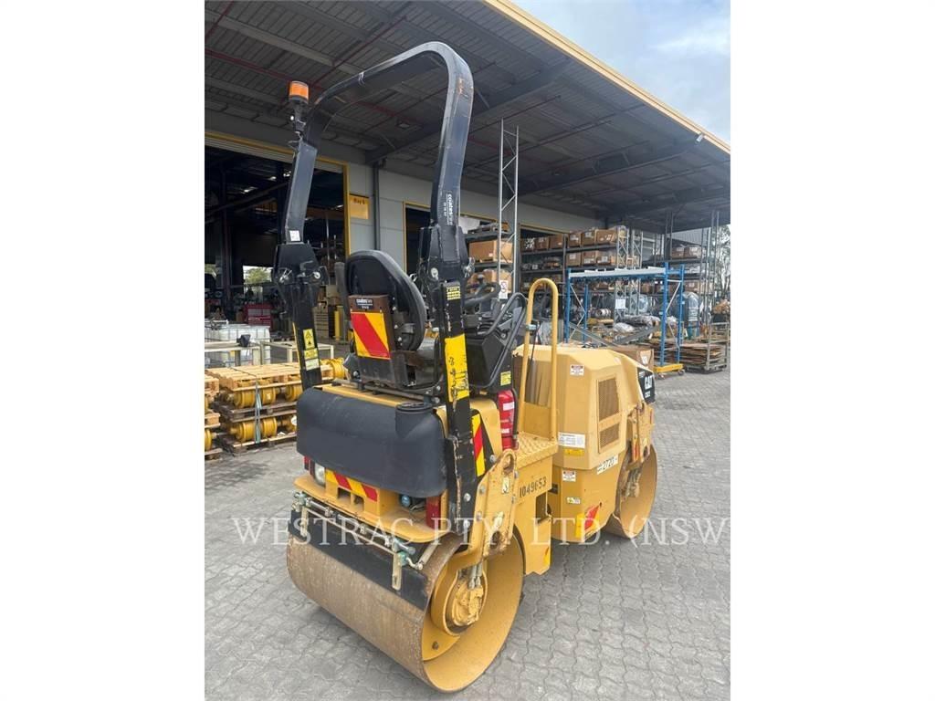 CAT CB22 Ikerdobos hengerek