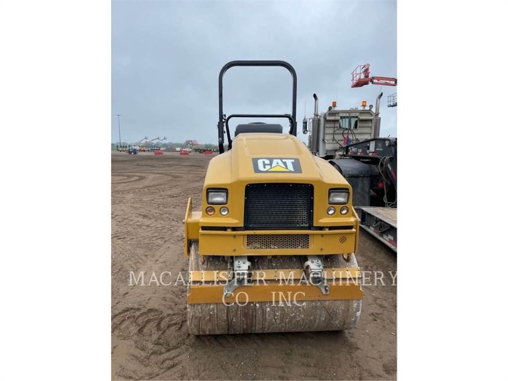 CAT CB24B Ikerdobos hengerek