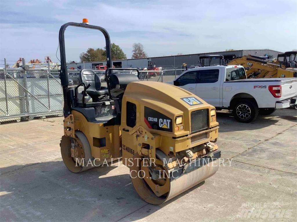 CAT CB24B Ikerdobos hengerek