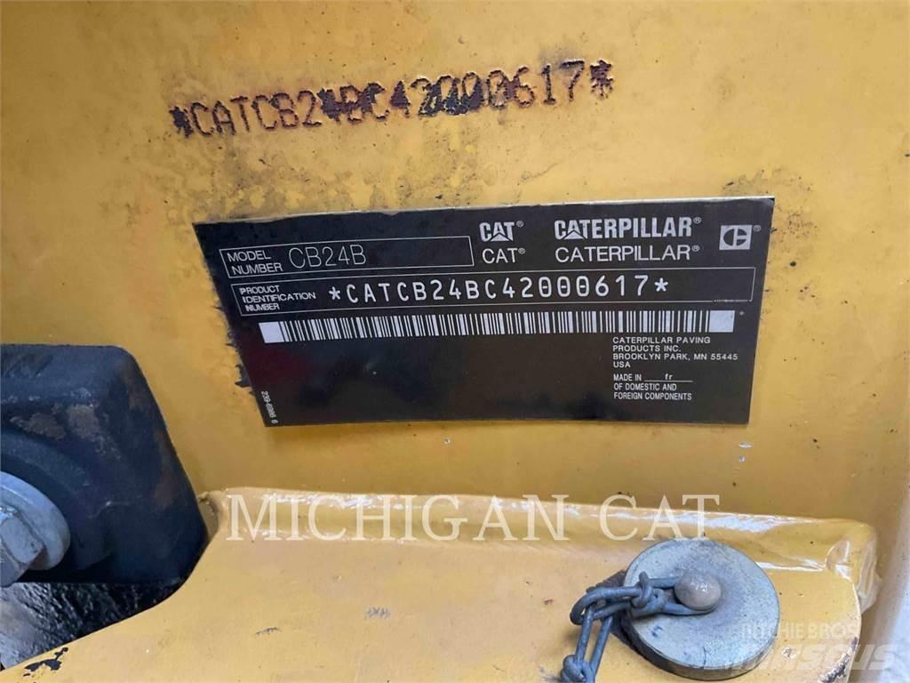 CAT CB24B Egydobos hengerek