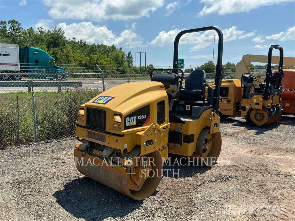 CAT CB24B Ikerdobos hengerek