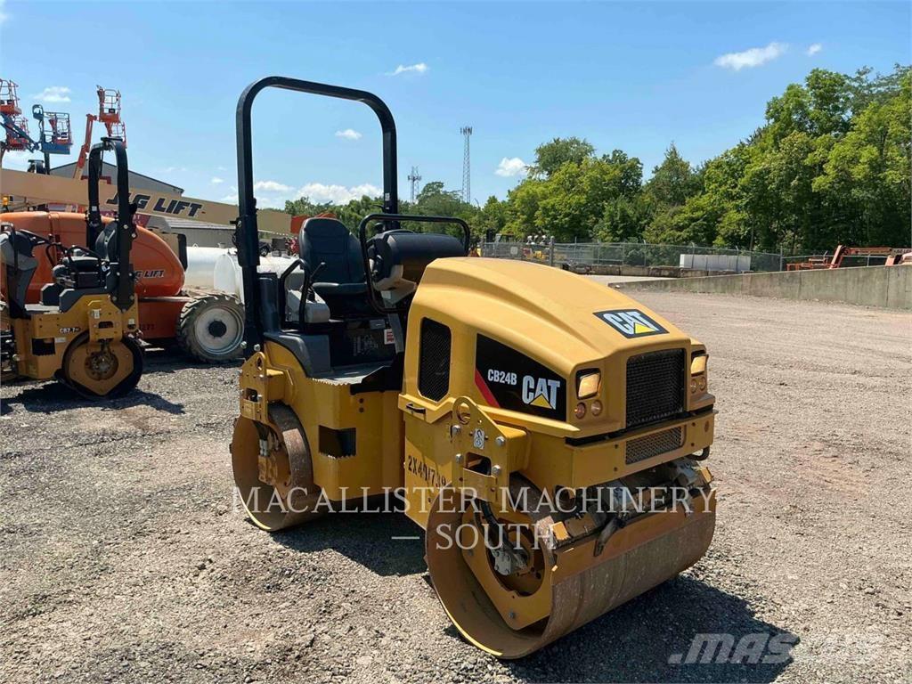 CAT CB24B Ikerdobos hengerek