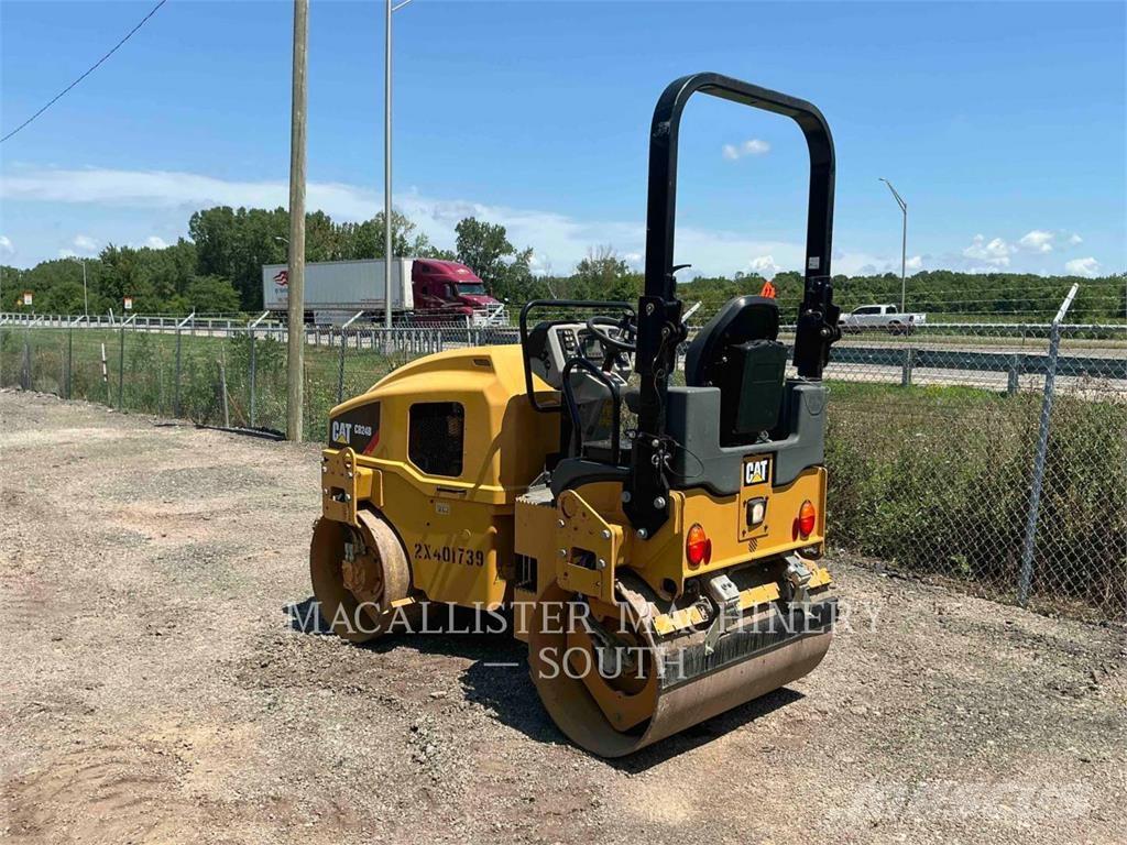 CAT CB24B Ikerdobos hengerek