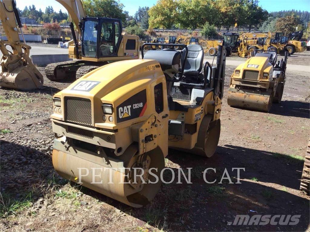 CAT CB24B Ikerdobos hengerek