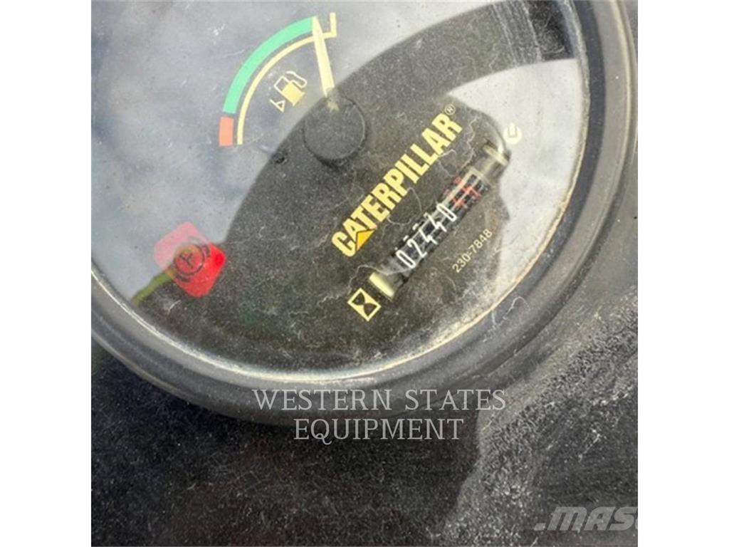 CAT CB34 Ikerdobos hengerek