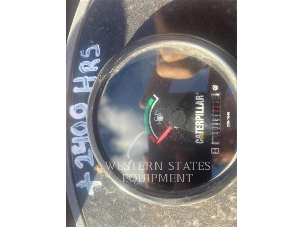 CAT CB34 Ikerdobos hengerek