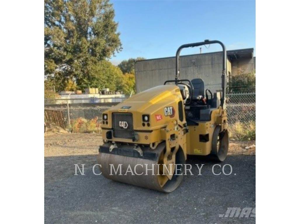 CAT CB4.0 Aszfalt terítõ gépek