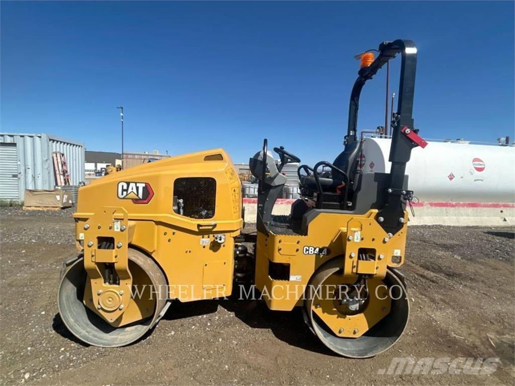 CAT CB4.4 Ikerdobos hengerek