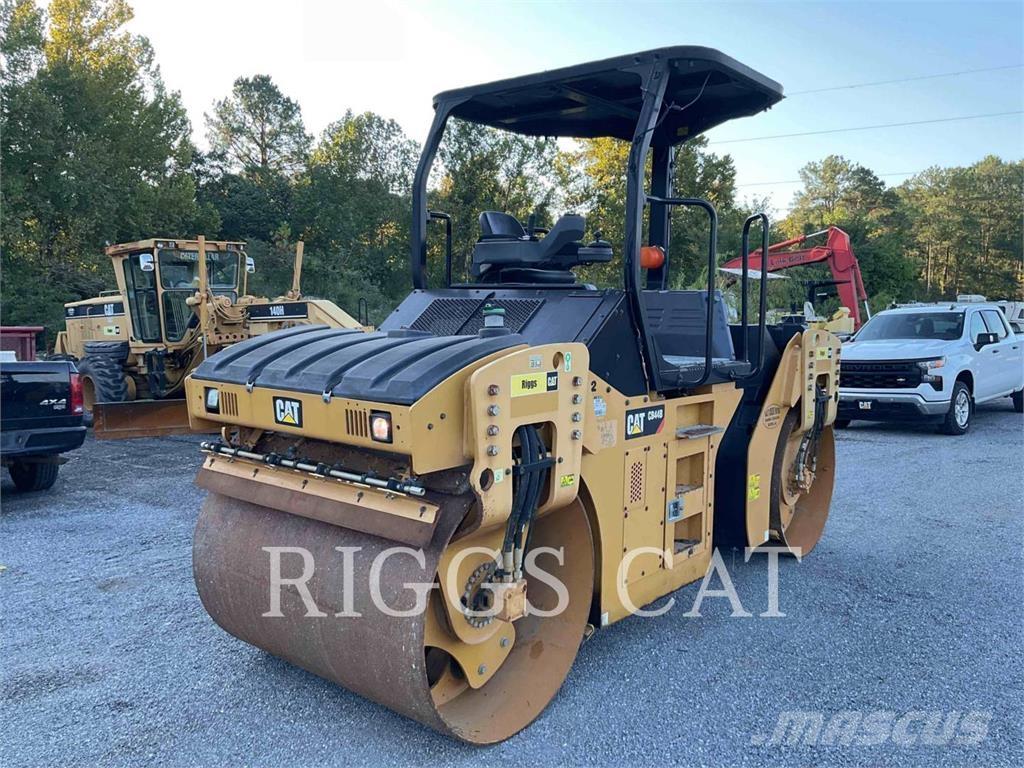 CAT CB44B Ikerdobos hengerek