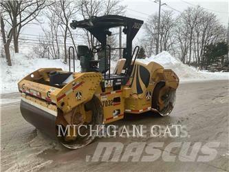 CAT CB54 XW Ikerdobos hengerek