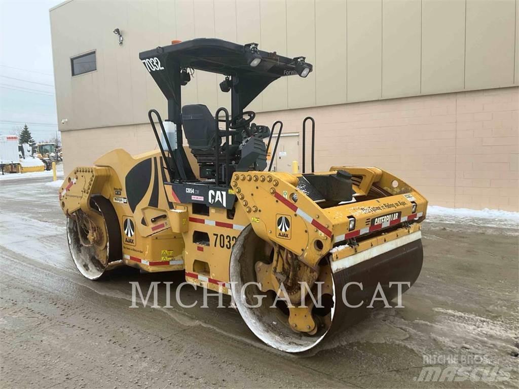 CAT CB54 XW Ikerdobos hengerek