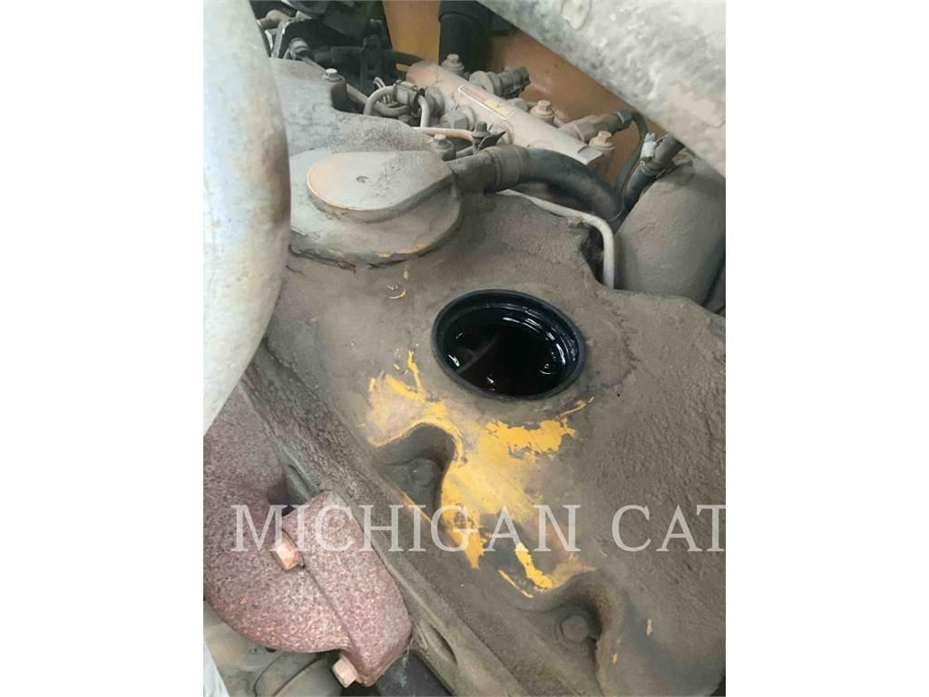 CAT CB54 XW Ikerdobos hengerek
