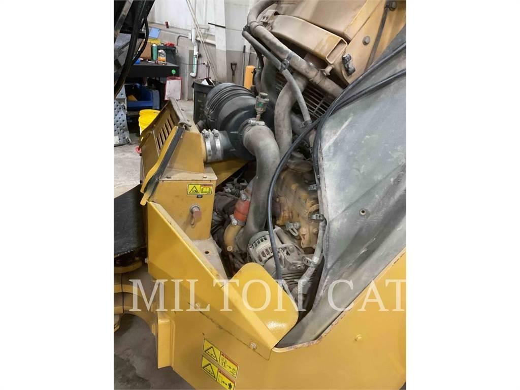 CAT CB54 XW Talajtömörítő gépek