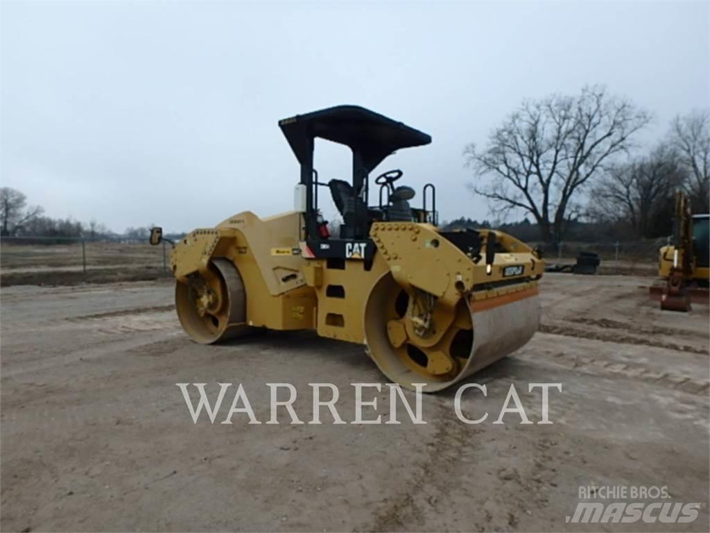 CAT CB64 Aszfalt terítõ gépek