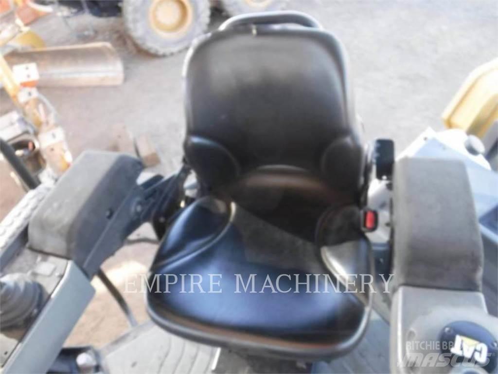 CAT CB66B Ikerdobos hengerek