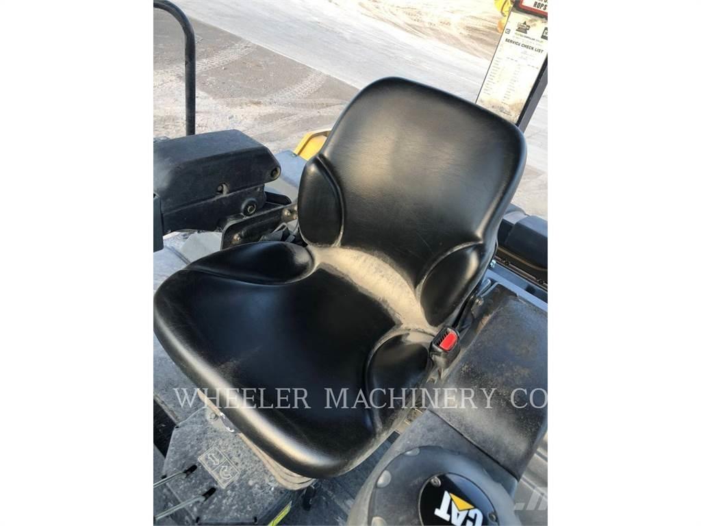 CAT CB66B CW Ikerdobos hengerek
