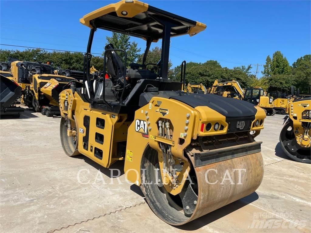 CAT CB7 Aszfalt terítõ gépek