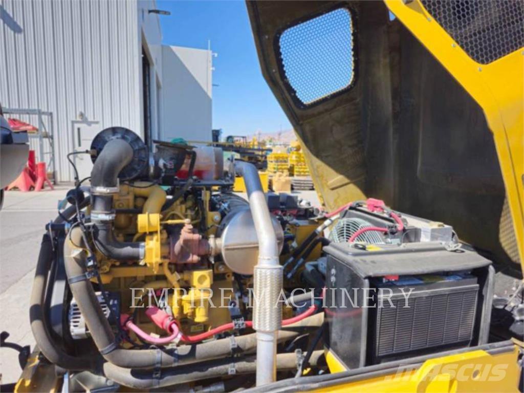 CAT CC4.0-MB Ikerdobos hengerek