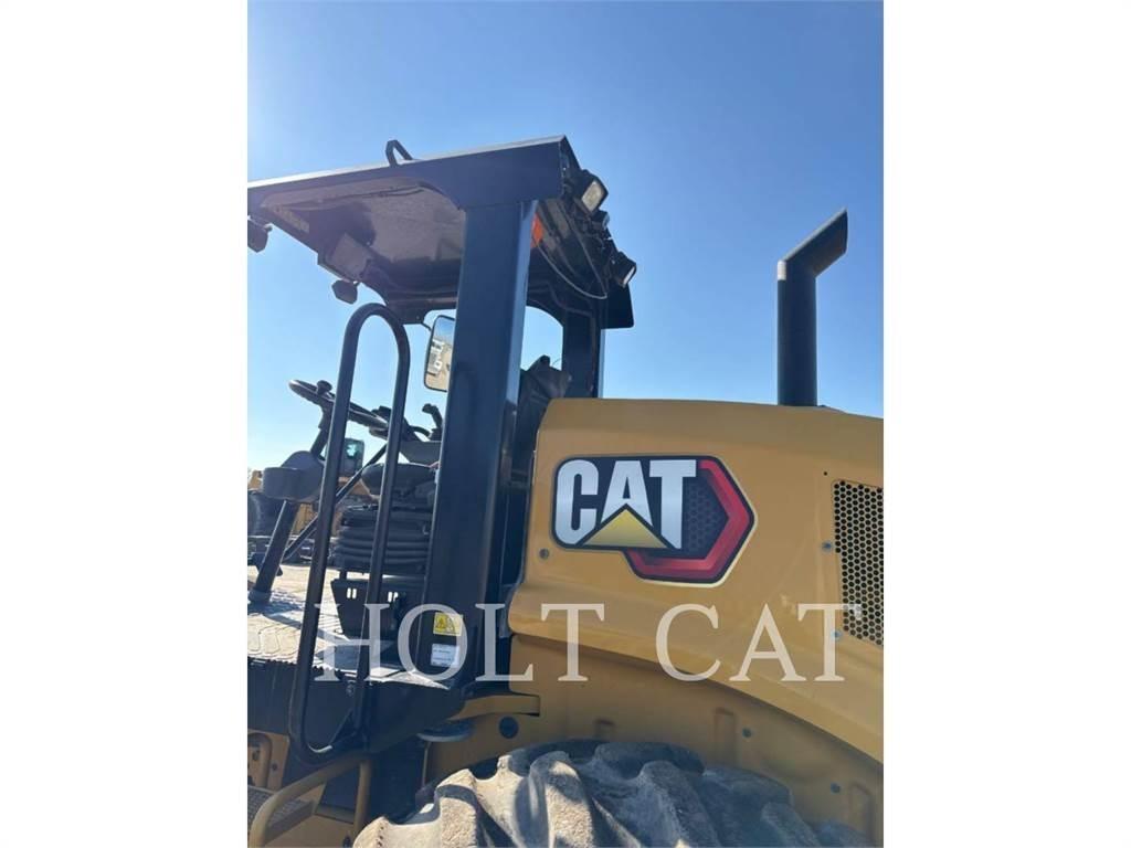 CAT CP56B Talajtömörítő gépek