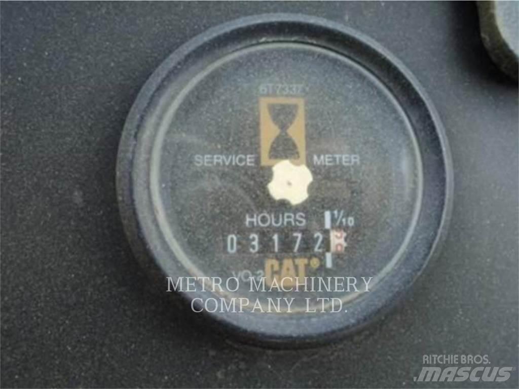 CAT CS-563CAW Egydobos hengerek