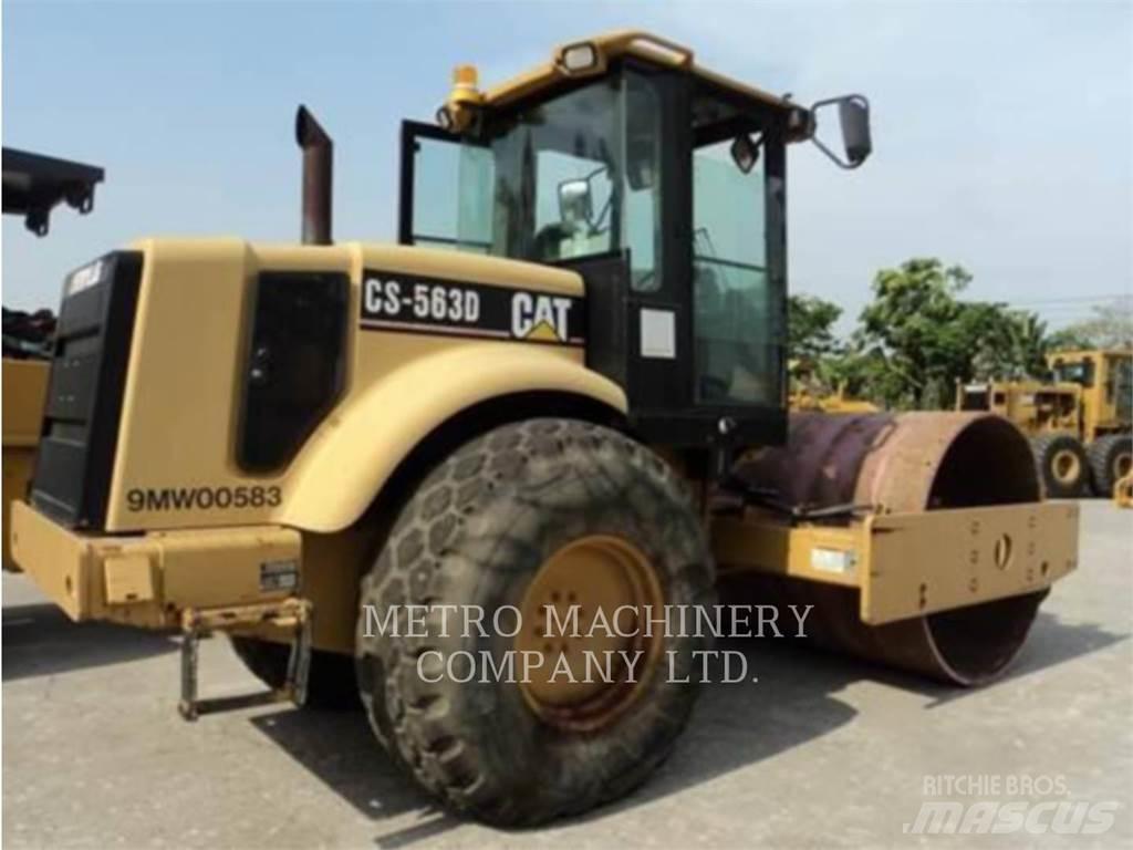 CAT CS-563DAW Egydobos hengerek