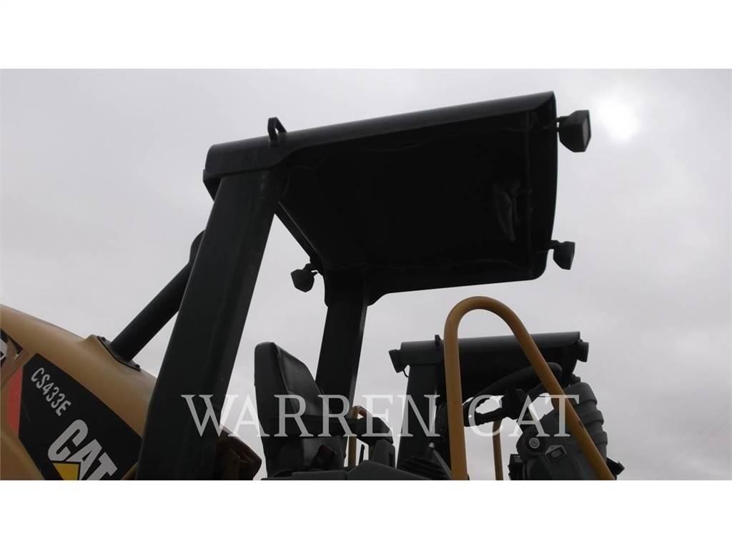 CAT CS433E Aszfalt terítõ gépek