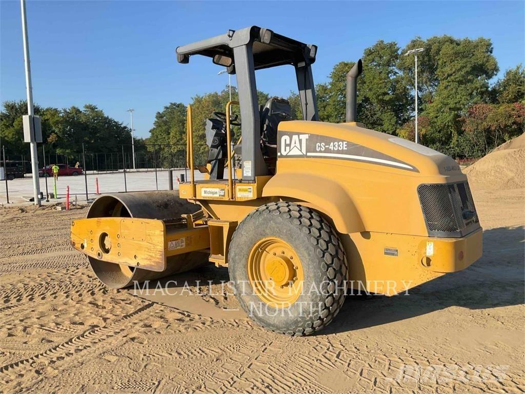 CAT CS433E Egydobos hengerek