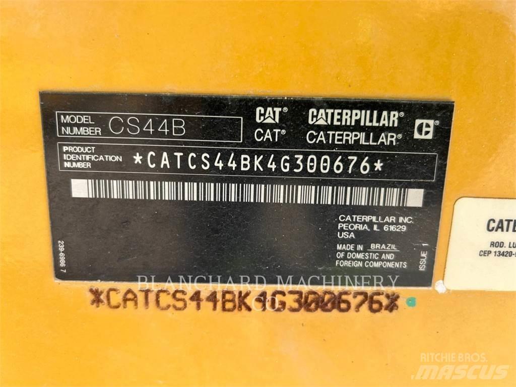 CAT CS44 Egydobos hengerek