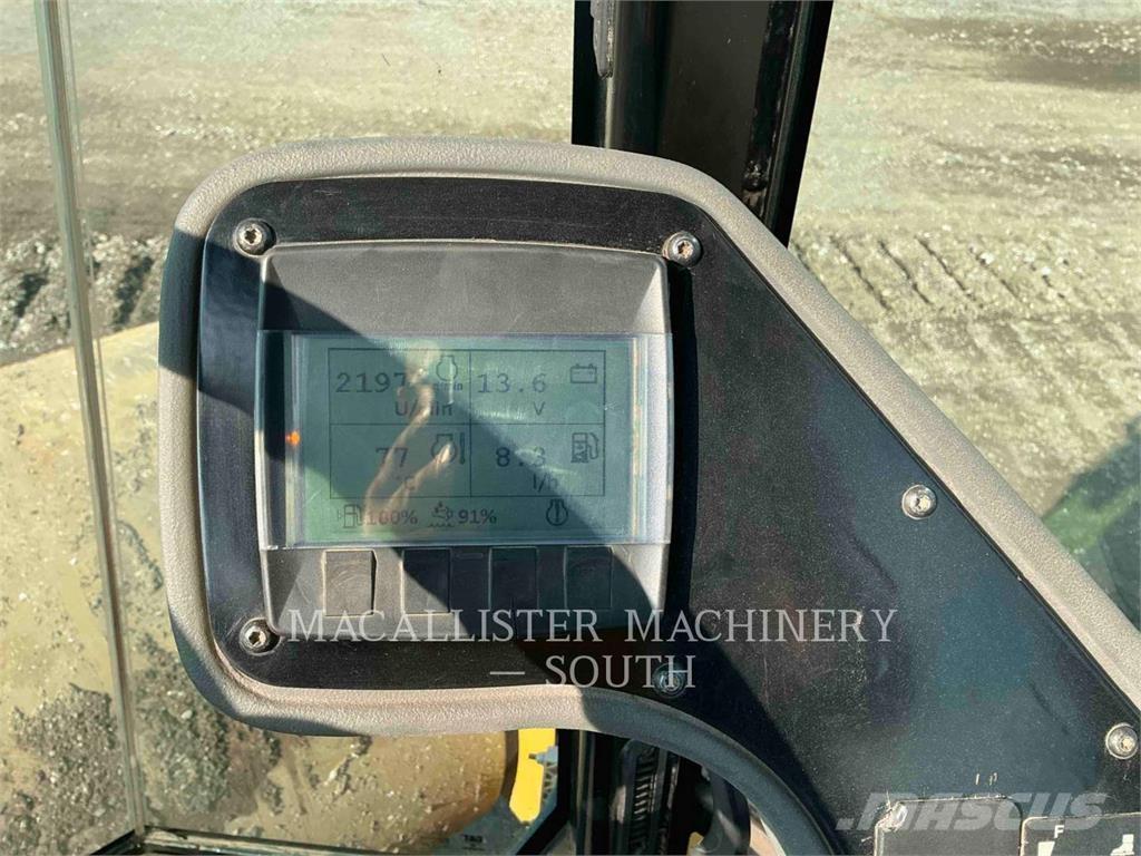 CAT CS44B Egydobos hengerek
