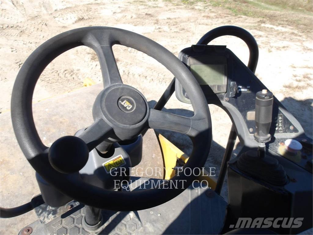 CAT CS44B Egydobos hengerek