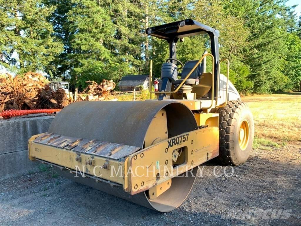 CAT CS533E Aszfalt terítõ gépek