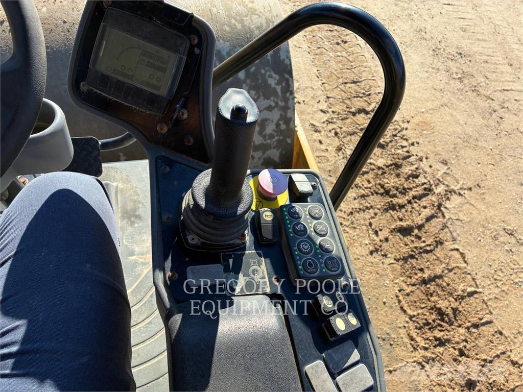 CAT CS54B Egydobos hengerek