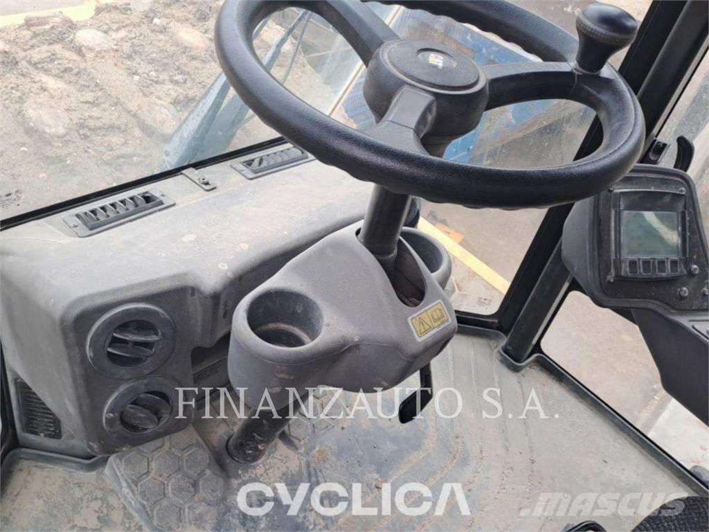 CAT CS74B Egydobos hengerek