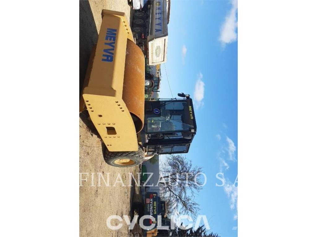 CAT CS76XTFV Egydobos hengerek