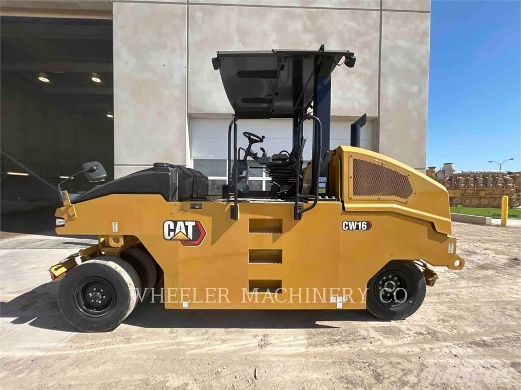 CAT CW16 Pneumatikus kerekes hengerek