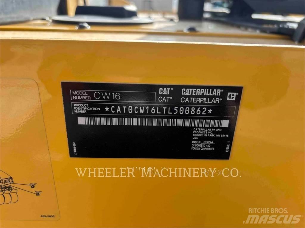 CAT CW16 Pneumatikus kerekes hengerek