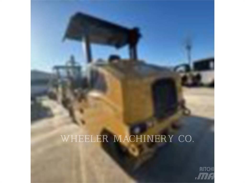 CAT CW16 Pneumatikus kerekes hengerek