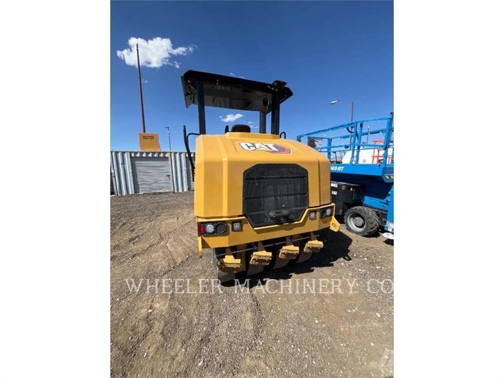 CAT CW16 Pneumatikus kerekes hengerek