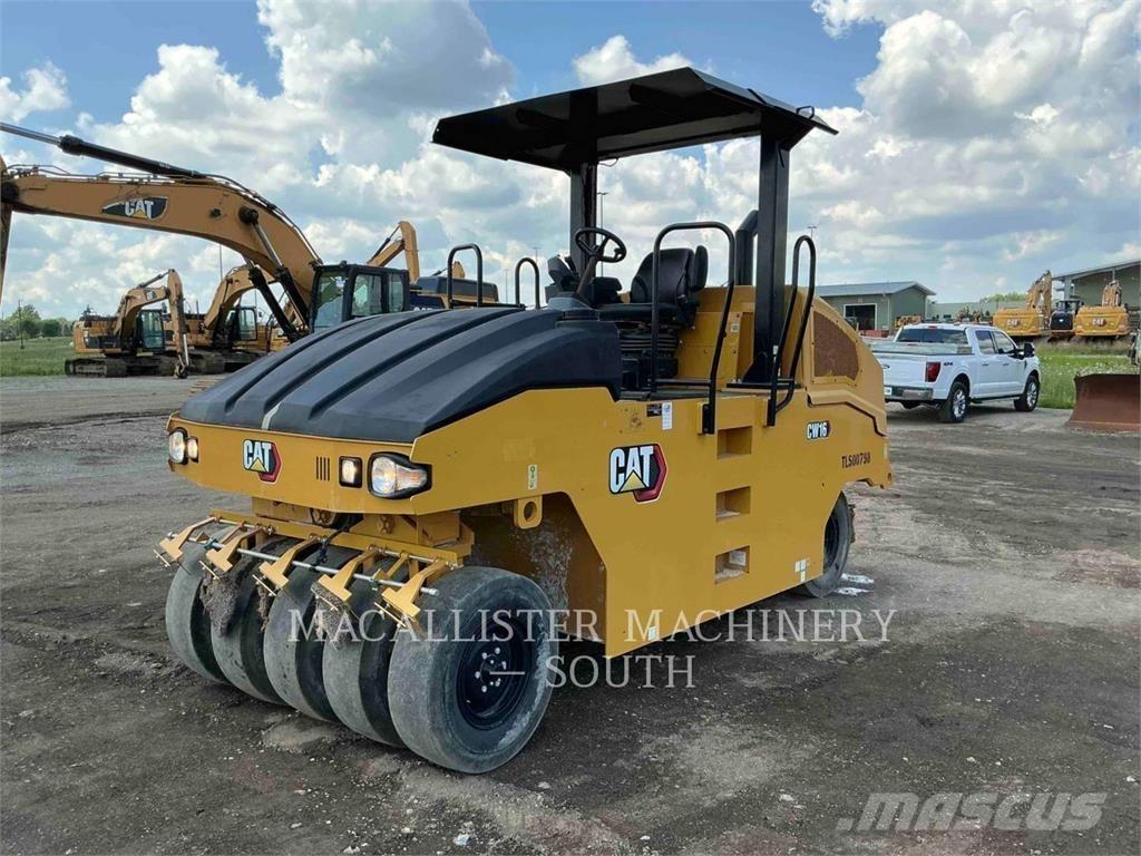 CAT CW16 Pneumatikus kerekes hengerek